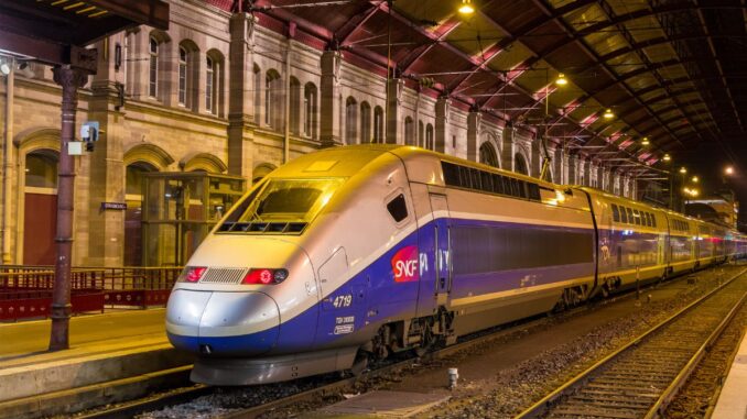 comment devenir contrôleur sncf étude, salaire, cv, lettre de motivation comment devenir contrôleur sncf étude, salaire, cv, lettre de motivation
