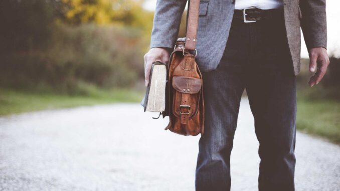 comment devenir professeur d'anglais études, salaire, cv, lettre de motivation