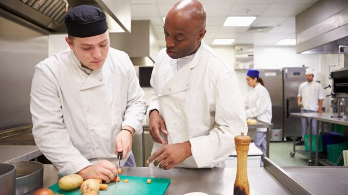 financer sa formation en restauration dispositifs, aides et bons plans à connaître